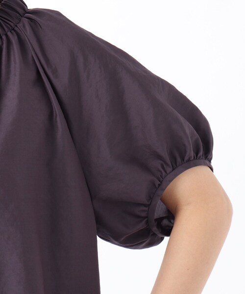 UNTITLED（アンタイトル）の「◆【洗える】シルキーローンブラウス（シャツ/ブラウス・レディース・ブラック/オフホワイト/ナチュラル/パープル系・02/00/99/03/01）」の13枚目の写真