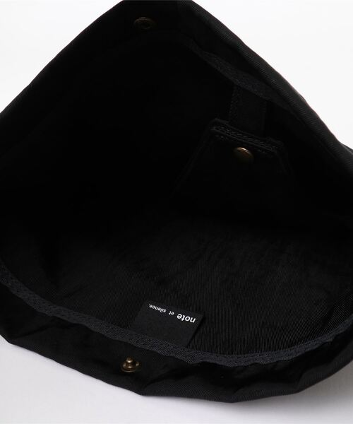 note et silence （ノートエシロンス）の「.◇ナイロンツイル フラットトートBAG（ハンドバッグ・レディース・ブラック/カーキ・FREE）」の18枚目の写真