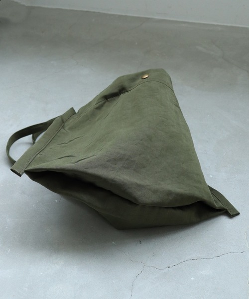 note et silence （ノートエシロンス）の「.◇ナイロンツイル フラットトートBAG（ハンドバッグ・レディース・ブラック/カーキ・FREE）」の15枚目の写真