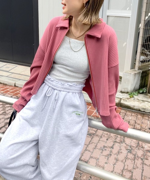 WHO'S WHO gallery(フーズフーギャラリー)の「ファスナーデザイントップス(カーディガン/ボレロ・レディース・ブラック/ピンク/グリーン/トップグレー・FREE)」の4枚目の写真