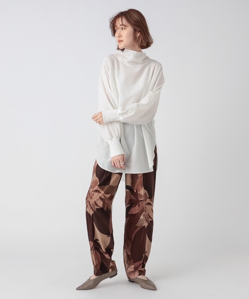 RIVE DROITE（リヴドロワ）の「コーディネートの主役になる　VINTAGEリーフカーブパンツ（その他パンツ・レディース・ブラック/ブラウン・FREE）」の22枚目の写真