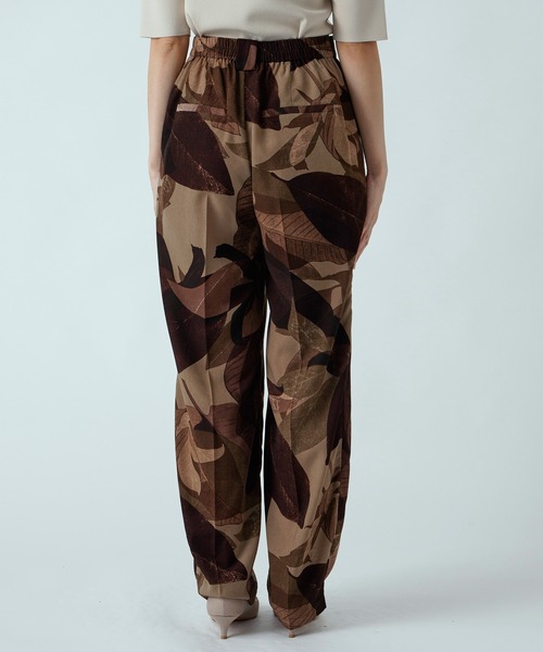 RIVE DROITE（リヴドロワ）の「コーディネートの主役になる　VINTAGEリーフカーブパンツ（その他パンツ・レディース・ブラック/ブラウン・FREE）」の17枚目の写真