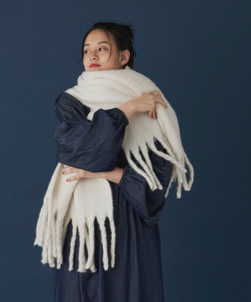 Libra Cue(リブラ キュー)の「モヘアタッチボリュームストール(ストール/ショール・レディース・ブラック/グリーン/ブルーグレー/マスタード/モカ/アイボリー・FREE)」の15枚目の写真