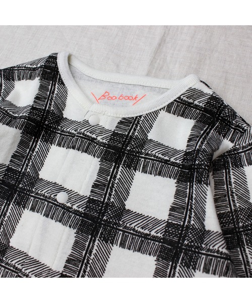 Baabook(ばぶーく)の「手書きチェック長袖カバーオール(ロンパース・キッズ・ブラック・70cm/60cm)」の3枚目の写真