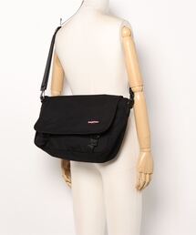 イーストパック east pak メッセンジャーバッグ グラフチェック