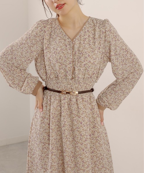 OLIVE des OLIVE(オリーブデオリーブ)の「配色パイピングVネックワンピース(ワンピース・レディース・ライトブラウン/ブラック/オフホワイト/グリーン/ラベンダー・FREE)」の2枚目の写真