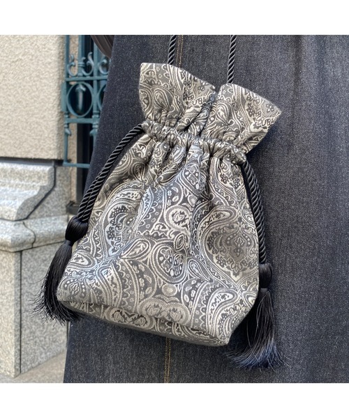 CPCM(シーピーシーエム)の「タッセル付きジャカード巾着BAG(ショルダーバッグ・レディース・ブラック/アイボリー/ネイビー・FREE)」の4枚目の写真