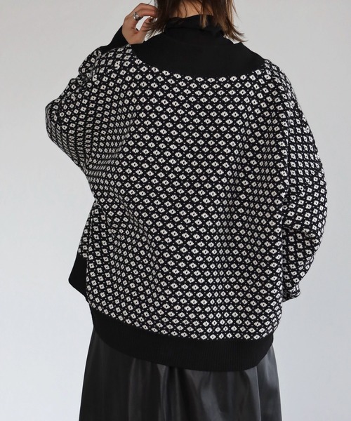 4youstory（フォーユーストーリー）の「ジャガードVネックカーディガン（カーディガン/ボレロ・レディース・ブラック/ブラウン/アイボリー・MEDIUM）」の6枚目の写真