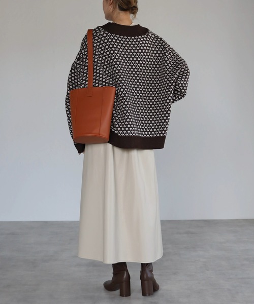 4youstory（フォーユーストーリー）の「ジャガードVネックカーディガン（カーディガン/ボレロ・レディース・ブラック/ブラウン/アイボリー・MEDIUM）」の10枚目の写真