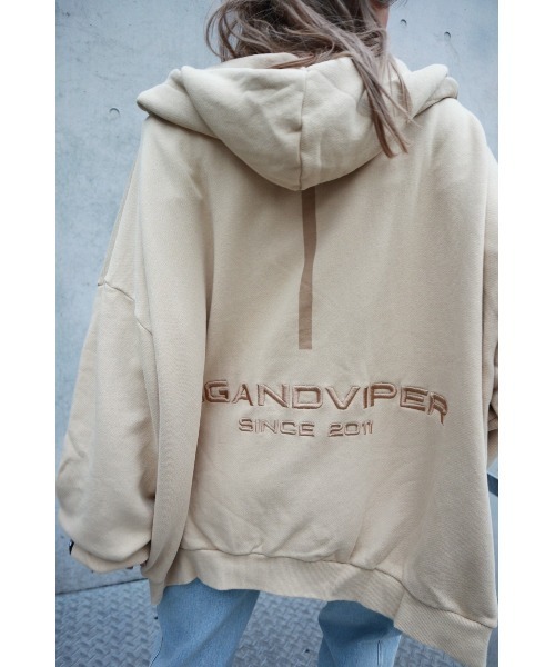 FIG&VIPER（フィグアンドバイパー）の「LOGOヘビーBIGフーディ―（パーカー・レディース・ベージュ/ブラック/ホワイト・FREE）」の13枚目の写真