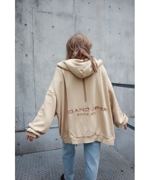 FIG&VIPER（フィグアンドバイパー）の「LOGOヘビーBIGフーディ―（パーカー・レディース・ベージュ/ブラック/ホワイト・FREE）」の14枚目の写真
