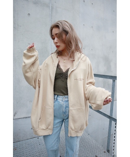 FIG&VIPER（フィグアンドバイパー）の「LOGOヘビーBIGフーディ―（パーカー・レディース・ベージュ/ブラック/ホワイト・FREE）」の16枚目の写真