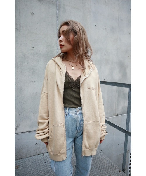 FIG&VIPER（フィグアンドバイパー）の「LOGOヘビーBIGフーディ―（パーカー・レディース・ベージュ/ブラック/ホワイト・FREE）」の17枚目の写真