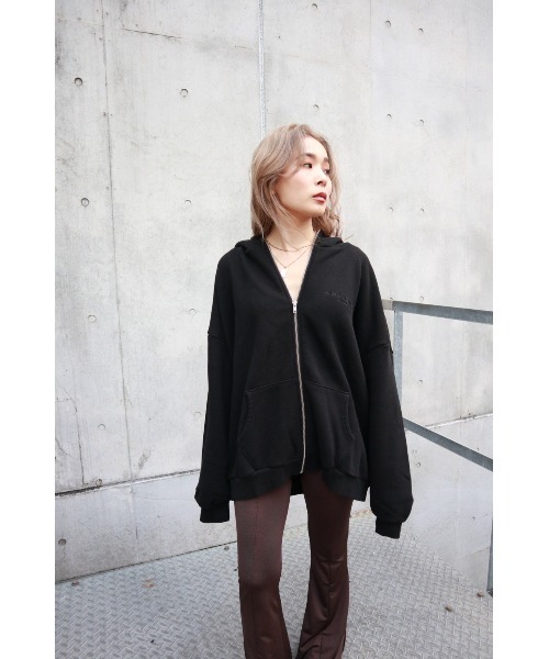 FIG&VIPER（フィグアンドバイパー）の「LOGOヘビーBIGフーディ―（パーカー・レディース・ベージュ/ブラック/ホワイト・FREE）」の9枚目の写真