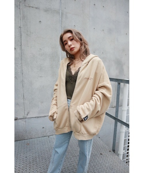 FIG&VIPER（フィグアンドバイパー）の「LOGOヘビーBIGフーディ―（パーカー・レディース・ベージュ/ブラック/ホワイト・FREE）」の10枚目の写真