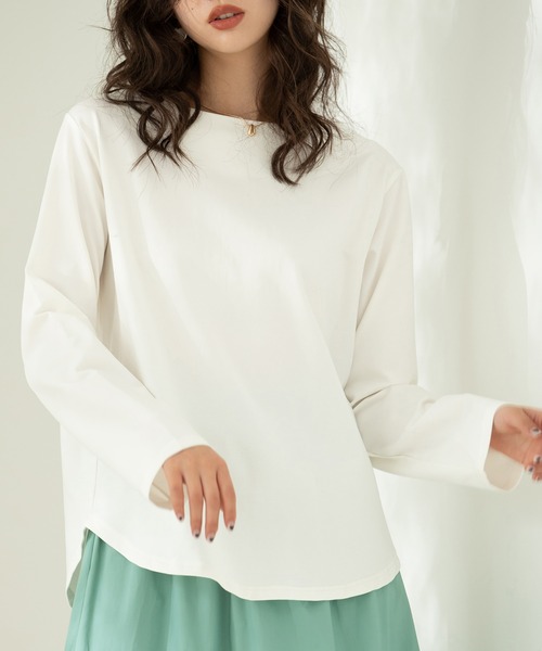 SAISON DE PAPILLON(セゾンドパピヨン)の「ボートネックカットソー(Tシャツ/カットソー・レディース・ベージュ/ホワイト・L/M/S)」の2枚目の写真