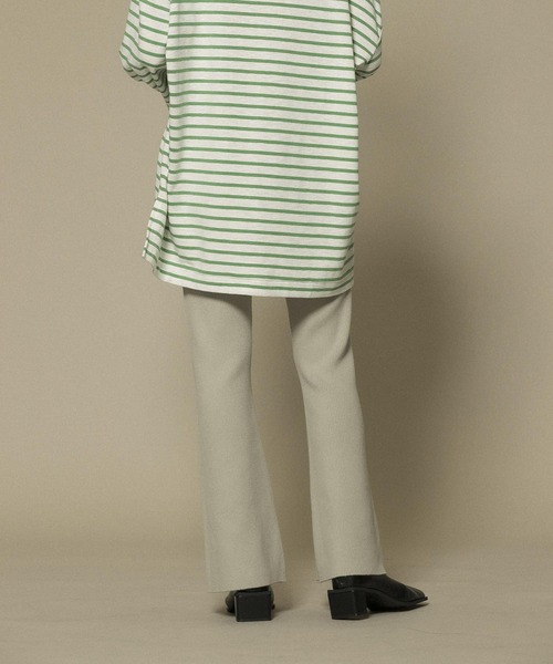 KBF(ケイビーエフ)の「フレアRIBニットパンツ(その他パンツ・レディース・チャコールグレー/ライトグレー/ブラック・ONE)」の21枚目の写真