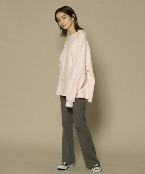 KBF(ケイビーエフ)の「フレアRIBニットパンツ(その他パンツ・レディース・チャコールグレー/ライトグレー/ブラック・ONE)」の5枚目の写真