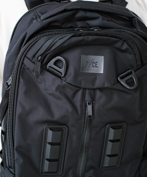 haco!（ハコ）の「F/CE.（エフシーイー） ROBIC DAYTRIP BP（バックパック/リュック・レディース・ブラック/ベージュ・ONE SIZE）」の19枚目の写真