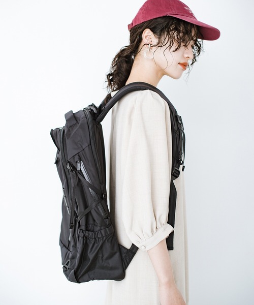 haco!（ハコ）の「F/CE.（エフシーイー） ROBIC DAYTRIP BP（バックパック/リュック・レディース・ブラック/ベージュ・ONE SIZE）」の12枚目の写真