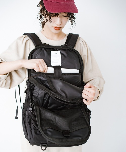 haco!（ハコ）の「F/CE.（エフシーイー） ROBIC DAYTRIP BP（バックパック/リュック・レディース・ブラック/ベージュ・ONE SIZE）」の14枚目の写真