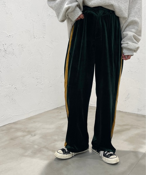 apres jour mignon(アプレジュールミニョン)の「ラインベロアパンツ【ZOZOTOWN限定アイテム】【11PO】(その他パンツ・レディース・ダークパープル/ブラック/グリーン・MEDIUM/SMALL/X-LARGE)」の11枚目の写真
