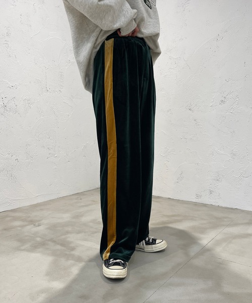 apres jour mignon(アプレジュールミニョン)の「ラインベロアパンツ【ZOZOTOWN限定アイテム】【11PO】(その他パンツ・レディース・ダークパープル/ブラック/グリーン・MEDIUM/SMALL/X-LARGE)」の13枚目の写真