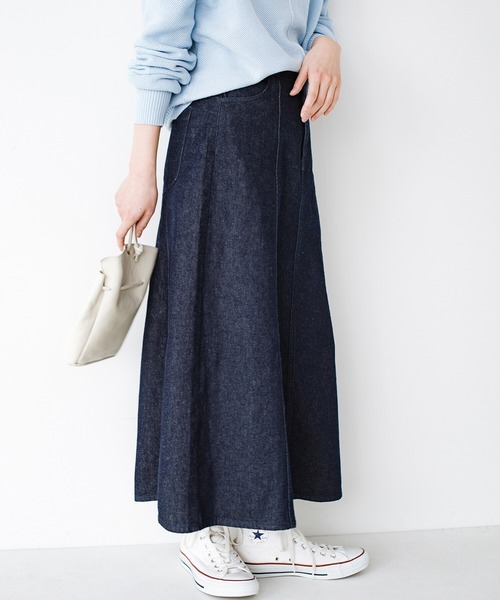 haco!（ハコ）の「いつものカジュアルコーデに大人っぽさと女っぽさをプラス！気になるところもそっと隠してくれる　こだわりシルエットのデニムフレアースカート by who made me（デニムスカート・レディース・インディゴブルー・SMALL/MEDIUM/LARGE/X-LARGE）」の8枚目の写真
