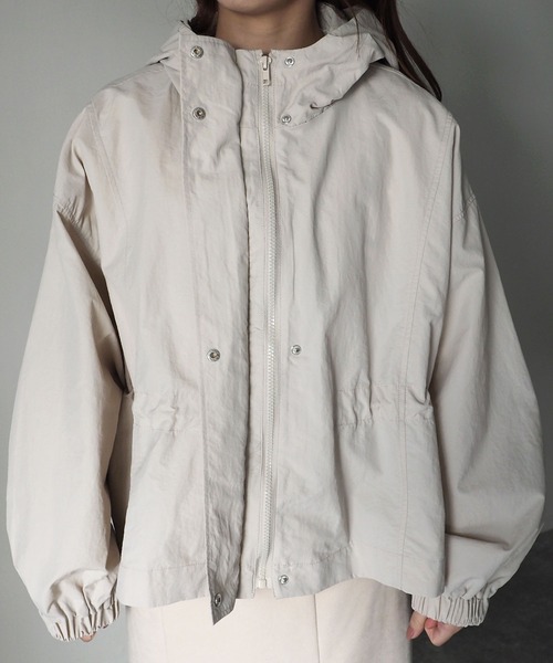 Riberry(リベリー)の「ボリューム袖マウンテンパーカー(マウンテンパーカー・レディース・アイボリー/ブラック/ベージュ・MEDIUM)」の21枚目の写真