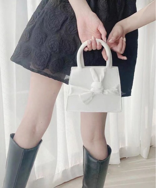 lissi Boutique（リージーブティック）の「【lissi Boutique】ローズ柄バックシースルーリボンミニワンピース（ワンピース・レディース・ブラック/アイボリー・FREE）」の17枚目の写真