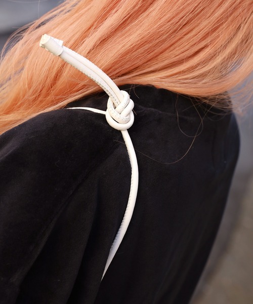 YAHKI(ヤーキ)の「YAHKI/ヤーキ DRAWSTRING BAG ミニ レザーショルダーバッグ(ショルダーバッグ・レディース・ブラック/オフホワイト・FREE)」の16枚目の写真