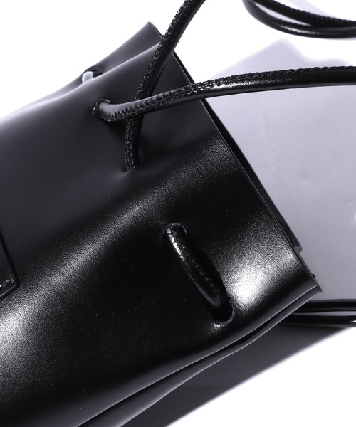 YAHKI(ヤーキ)の「YAHKI/ヤーキ DRAWSTRING BAG ミニ レザーショルダーバッグ(ショルダーバッグ・レディース・ブラック/オフホワイト・FREE)」の20枚目の写真