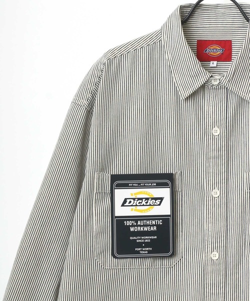 Dickies(ディッキーズ)の「Dickies/ディッキーズ オーバーサイズ T/Cツイル ミニロゴワッペン ワンポイント刺繍 ワークシャツ(シャツ/ブラウス・メンズ・ブラック/ベージュ/ホワイト系その他/ブルー系その他・M/L/XL)」の5枚目の写真