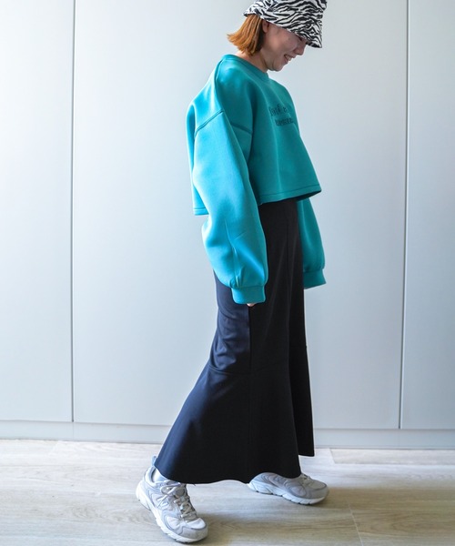 VENCEEXCHANGE（ヴァンスエクスチェンジ）の「ショート丈エンボス加工ダンボールプルオーバー（スウェット・レディース・ブラック/オフホワイト/グリーン・FREE）」の6枚目の写真