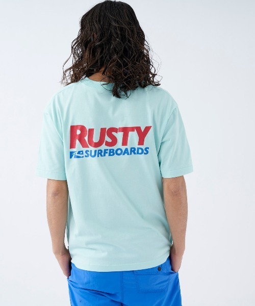 RUSTY(ラスティ)の「【RUSTY:ラスティー】ロゴTシャツ 90S FIT バックプリント(Tシャツ/カットソー・メンズ・ホワイト/ブラック/ネイビー/ライトブルー・MEDIUM/LARGE/X-LARGE)」の1枚目の写真
