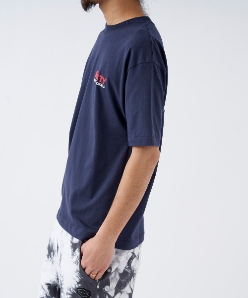 RUSTY(ラスティ)の「【RUSTY:ラスティー】ロゴTシャツ 90S FIT バックプリント(Tシャツ/カットソー・メンズ・ホワイト/ブラック/ネイビー/ライトブルー・MEDIUM/LARGE/X-LARGE)」の11枚目の写真