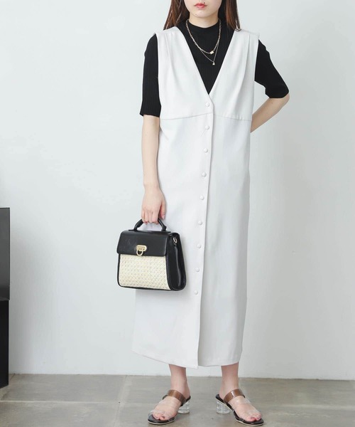 SENSE OF PLACE by URBAN RESEARCH（センスオブプレイスバイアーバンリサーチ）の「『One-C/低身長向けサイズ展開あり』フロントボタンジャンパースカート（ジャンパースカート・レディース・ブラック/グリーン/アイボリー・SHORT/ONE）」の9枚目の写真