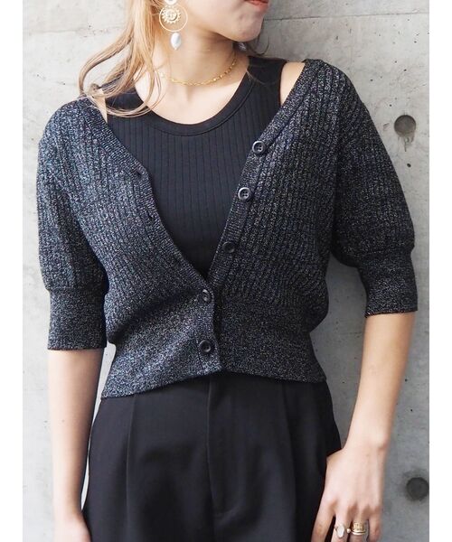 EVRIS（エヴリス）の「ラメショートスリーブカーディガン（カーディガン/ボレロ・レディース・ブラック/グリーン/アイボリー・FREE）」の2枚目の写真