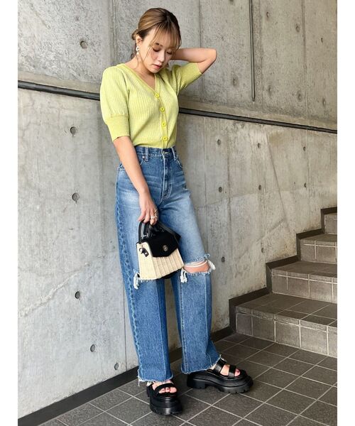 EVRIS（エヴリス）の「ラメショートスリーブカーディガン（カーディガン/ボレロ・レディース・ブラック/グリーン/アイボリー・FREE）」の20枚目の写真