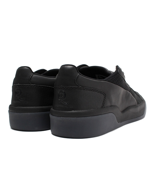 McQ ALEXANDER McQUEEN PUMA(マックキュー アレクサンダー マックイーン プーマ)の「MCQ BRACE LOW NUBUCK(スニーカー・メンズ・ブラック・11/10/9/8/6/7)」の4枚目の写真