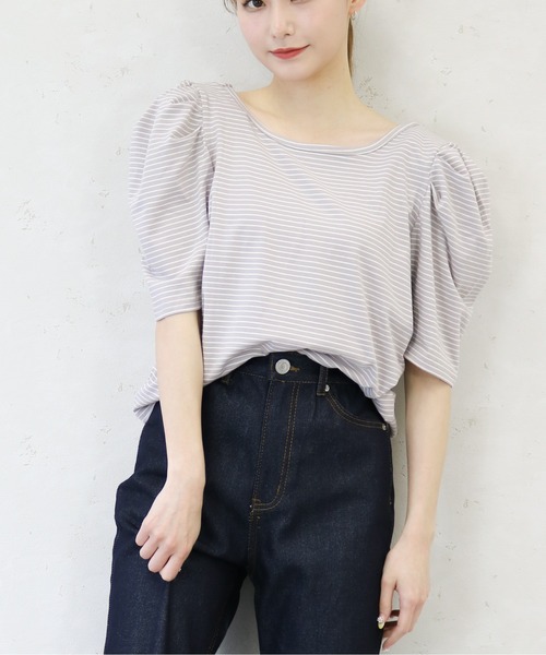 Per sist ence(パーシエンス)の「ボーダーパフスリーブ/スクエア&クルーネック前後2WAYカットソー(Tシャツ/カットソー・レディース・ホワイト系その他/ベージュ系その他/グリーン系その他/ブルー系その他/ホワイト系その他2・FREE)」の3枚目の写真