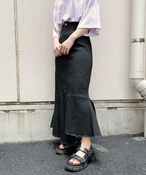 Figments（フィグメンツ）の「アシンメトリーマーメイドデニムスカート（デニムスカート・レディース・スカイブルー/ブラック・FREE）」の12枚目の写真