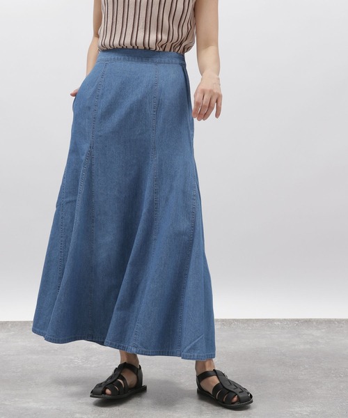 LAKOLE(ラコレ)の「ライトデニムセミマーメイドスカート / 296437(デニムスカート・レディース・インディゴブルー/サックスブルー・SMALL/MEDIUM)」の4枚目の写真