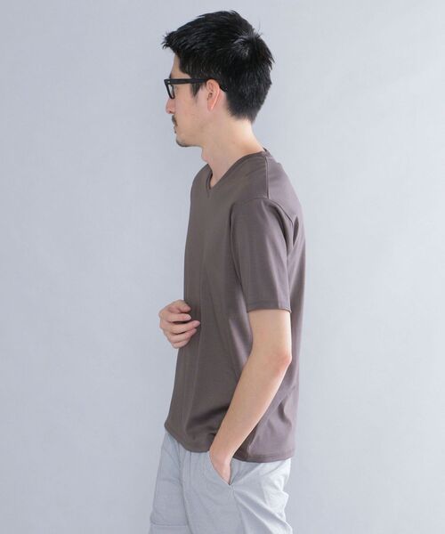 SHIPS(シップス)の「SHIPS: ALBINI Vネック 無地 Tシャツ(Tシャツ/カットソー・メンズ・ホワイト/ブラック/ネイビー/ダークグレー・SMALL/MEDIUM/LARGE/X-LARGE)」の8枚目の写真