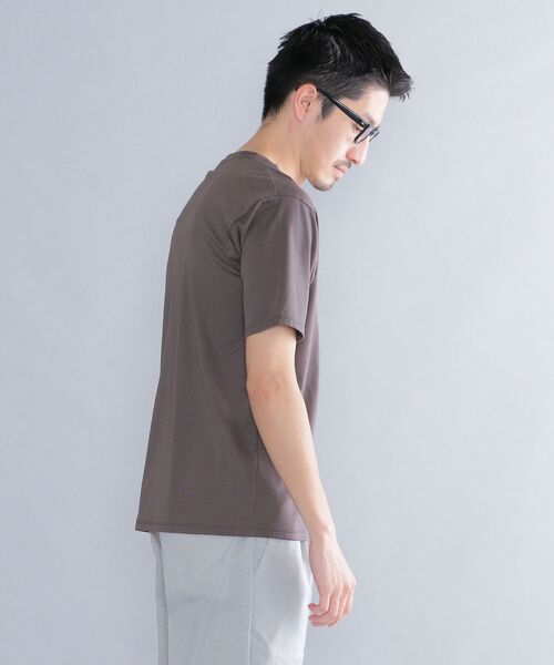 SHIPS(シップス)の「SHIPS: ALBINI Vネック 無地 Tシャツ(Tシャツ/カットソー・メンズ・ホワイト/ブラック/ネイビー/ダークグレー・SMALL/MEDIUM/LARGE/X-LARGE)」の10枚目の写真