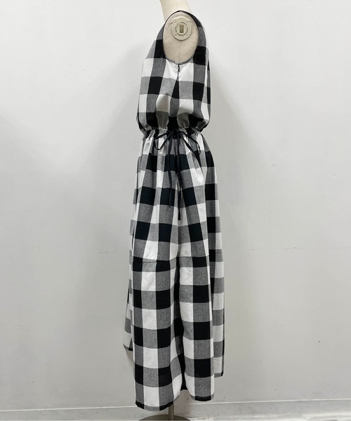 PICCIN（ピッチン）の「前後2wayチェックマキシワンピース（ワンピース・レディース・ブラック/ネイビー・M）」の4枚目の写真