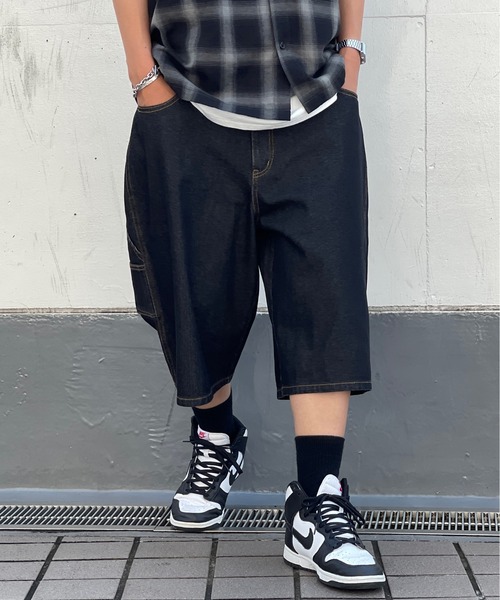 kutir(クティール)の「ワイドデニムペインターショーツ(その他パンツ・メンズ・ブラック/インディゴブルー・SMALL/MEDIUM/LARGE)」の6枚目の写真