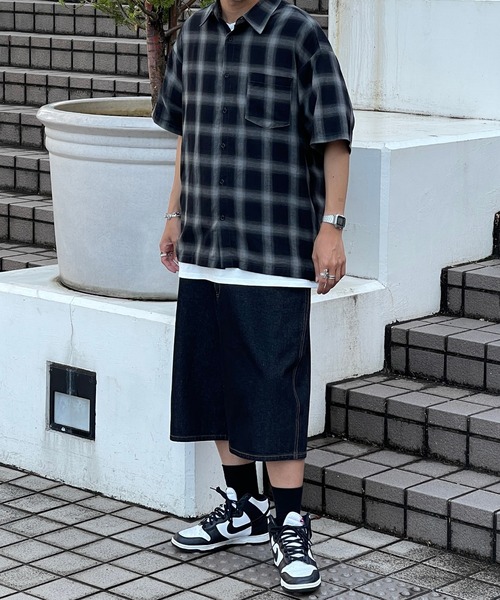 kutir(クティール)の「ワイドデニムペインターショーツ(その他パンツ・メンズ・ブラック/インディゴブルー・SMALL/MEDIUM/LARGE)」の3枚目の写真