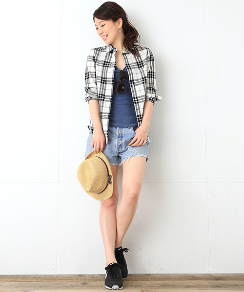 B:MING by BEAMS（ビーミングバイビームス）の「ビーミング by ビームス / ビッグチェックシャツ（シャツ/ブラウス・レディース・ブラック/ネイビー/レッド・MEDIUM/SMALL/LARGE）」の16枚目の写真