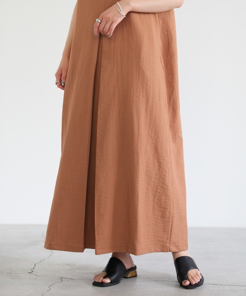 select MOCA（セレクトモカ）の「2022 SS フロントタックマキシワンピース（ワンピース・レディース・ブラック/オレンジ/ライトベージュ・FREE）」の4枚目の写真